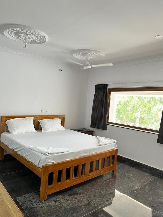 Anand Beach Guesthouse By Moonrocks Mahabalipuram Zewnętrze zdjęcie